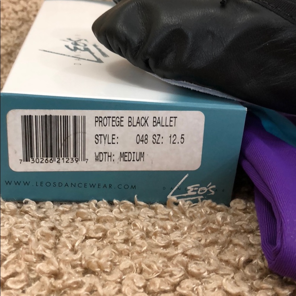 LEOS Black Ballet Shoes Leather W=Med. - Picture 7 of 9